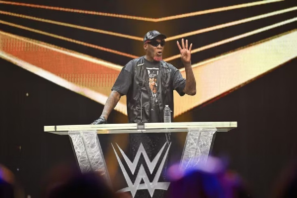 Хорош не только в "Чикаго": Деннис Родман внесен в Зал славы WWE