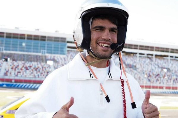 Алькарас рассказал, как сдавал экзамен на водительские права: "Я очень нервничал"