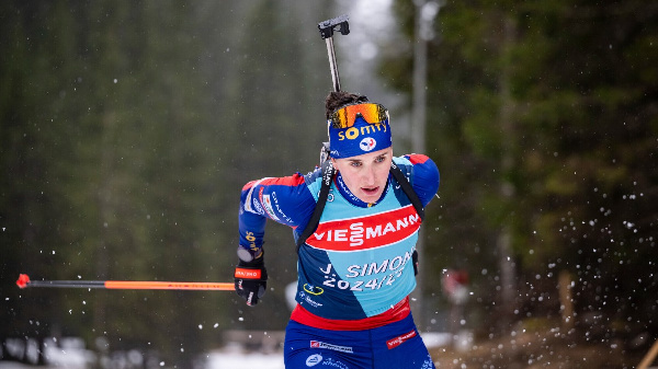 "Беспокоит всю группу": Фуркад высказался о присутствии Симон в сборной Франции