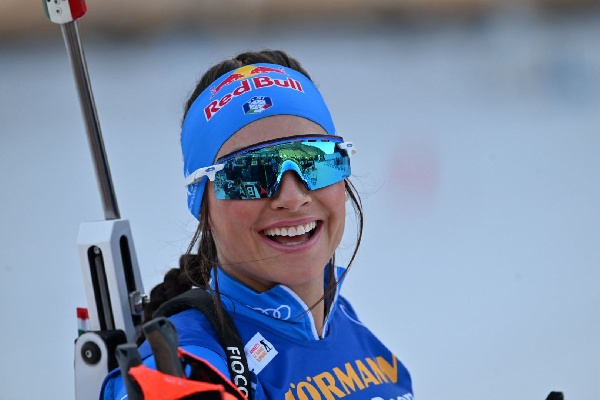 "Чувствую себя неважно": самая красивая биатлонистка мира — о масс-старте