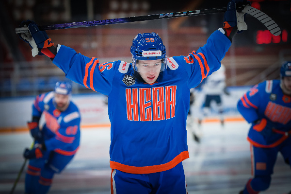 Александр Суворов признан лучшим нападающим 17-й игровой недели ВХЛ