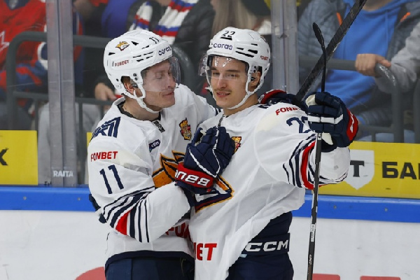 "Металлург" в овертайме дожал "Барыс" в матче КХЛ