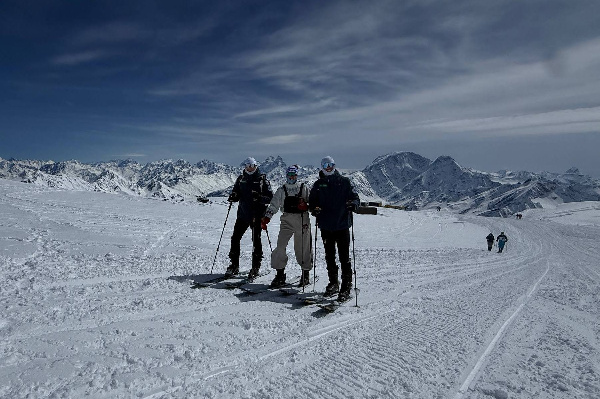 До вершины оставался километр: Смольский и Лазовский почти покорили Эльбрус