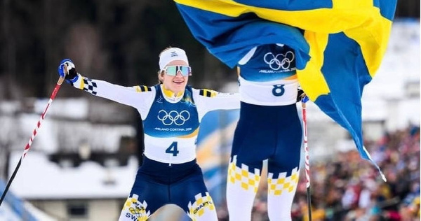 Серебряная медаль шведской лыжницы разбилась после церемонии награждения 