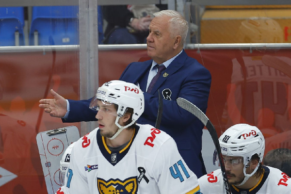 Тренер "Сочи" объяснил перевод Крикунова на должность консультанта