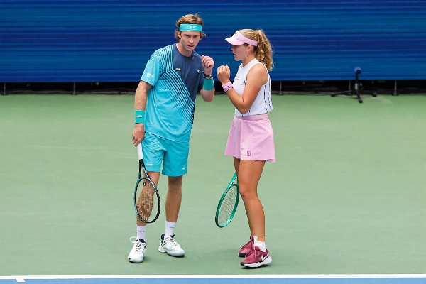 Рублев проиграл два первых тай-брейка, но сумел выйти во второй раунд US Open-2026
