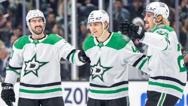 Голевой пас Колячонка помог "Далласу" обыграть "Сан-Хосе" в НХЛ