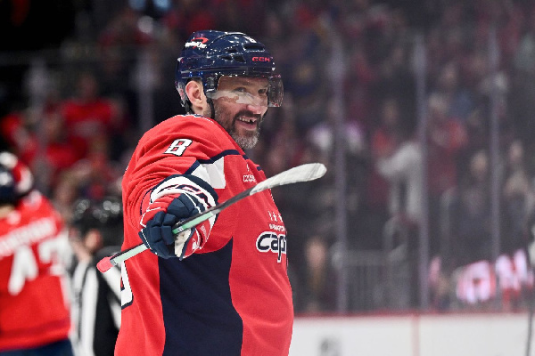 ИИХФ поздравила Александра Овечкина с 1000-м голом в НХЛ