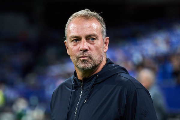 "Ещё одна чушь". Ханс-Дитер Флик — о слухах про свой уход из "Барселоны"