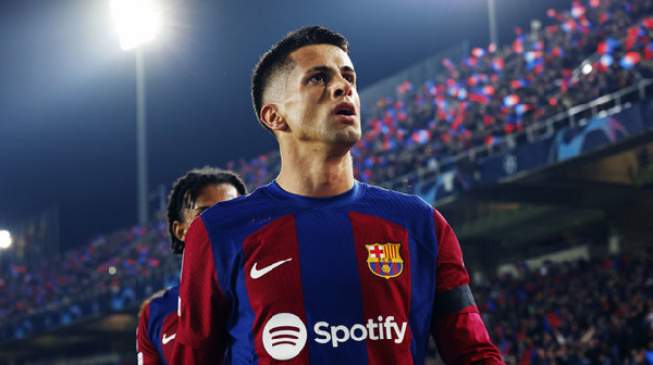 Канселу вернулся в "Барселону", почему клуб удалил всю информацию о переходе футболиста?