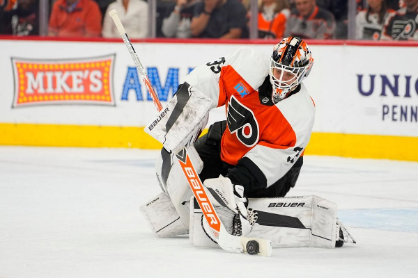 Белорусский вратарь "Филадельфии" Колосов отправлен в фарм-клуб