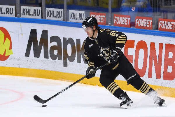 КХЛ: Чезганов, Дерябин и Кульбаков помогли "Адмиралу" взять реванш у "Барыса"