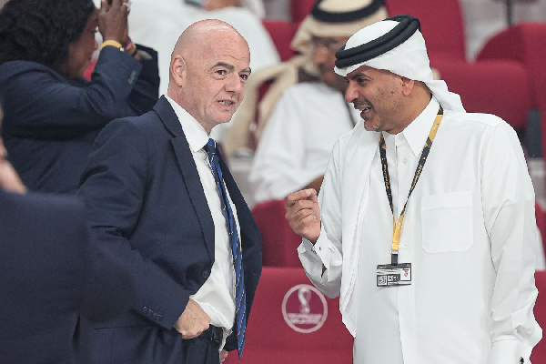 Стало известно, сколько зарабатывает президент ФИФА