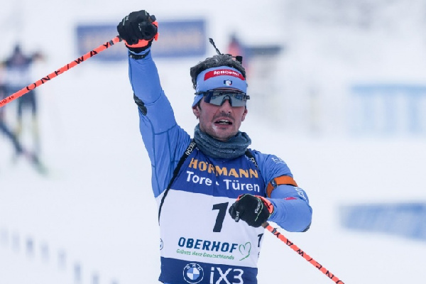 "Не заслуживал победу": Джакомель прокомментировал победу в гонке преследования на этапе Кубка мира в Оберхофе