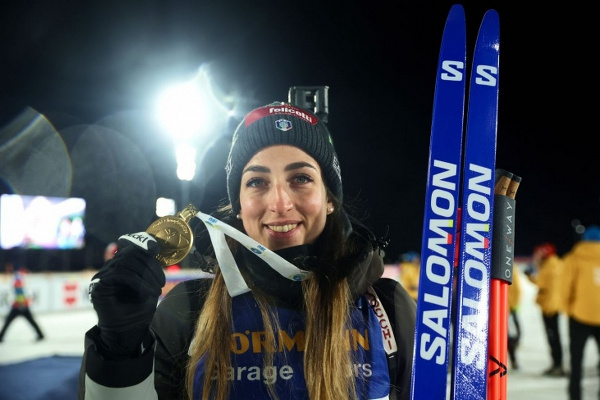 Лиза Витоцци вырвала победу в пасьюте на втором этапе Кубка мира в Хохфильцене