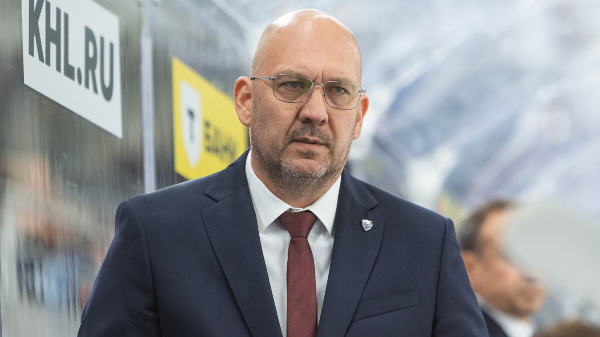 "Я не угадал с составом": Десятков — о поражении от минского "Динамо"