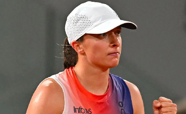 WTA опубликовала пост с мемом после победы Швентек над Осакой
