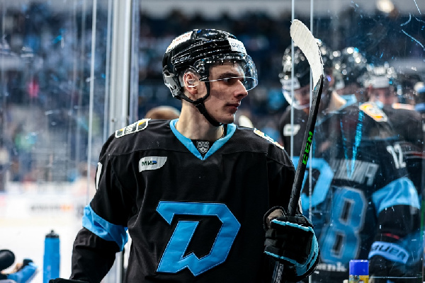 "Нельзя брать всех подряд": Клуб из НХЛ не планирует подписывать Виталия Пинчука