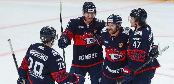 "Металлург" добыл уверенную победу над СКА в матче КХЛ