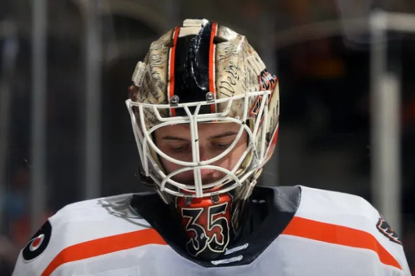 АХЛ: Алексей Колосов пропустил четыре шайбы