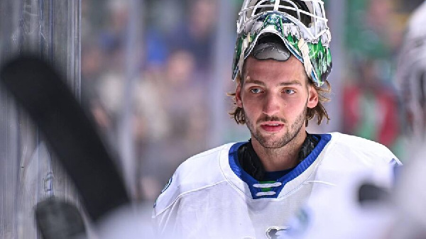 Уважительная причина: стало известно, почему Никита Толопило пропустил один из матчей "Ванкувера"
