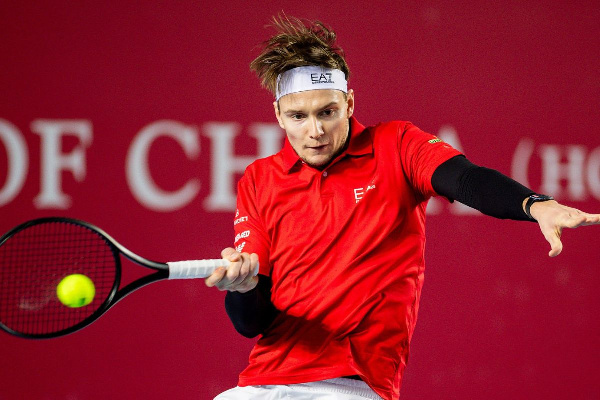 Александр Бублик стал полуфиналистом турнира ATP-500 в Роттердаме