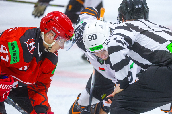 Солигорский "Шахтер" в первом матче без Перепехина обыграл гродненский "Неман"