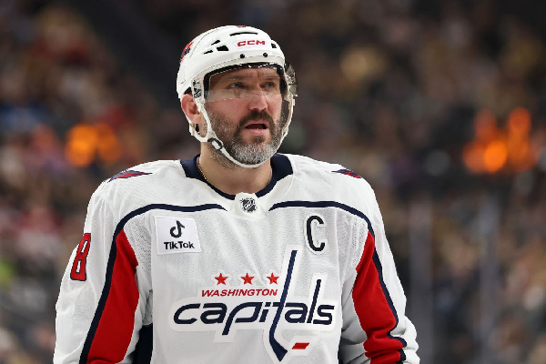 "Он недоволен, говорит, что я должен быть лучше": Илья Протас — об игре с Овечкиным