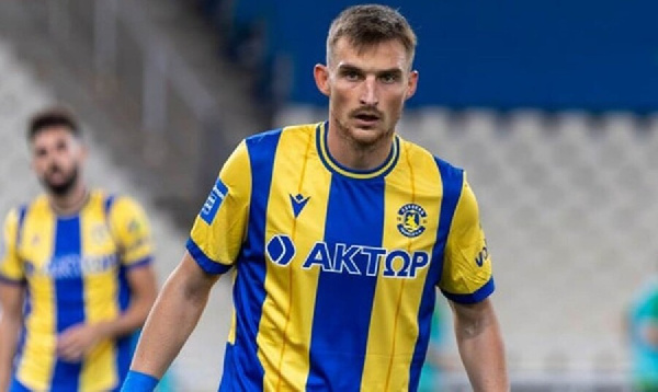 Яблонский заработал прямую красную и не помог "Астерасу" в матче чемпионата Греции