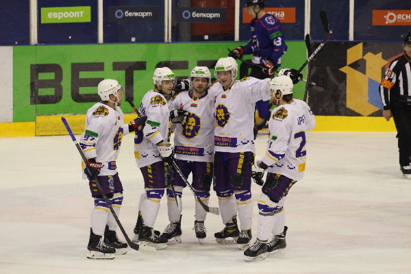 "Лида" уступила "Гомелю", "Могилев" и "Шахтер" с уверенными победами: итоги дня в экстралиге