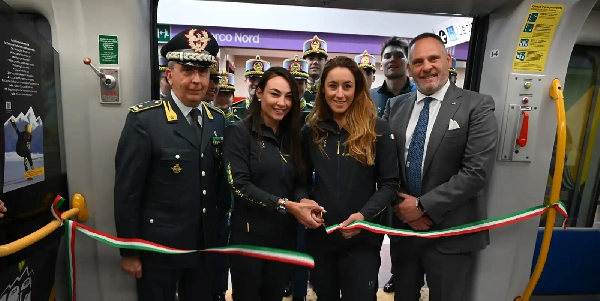 Самая красивая биатлонистка мира открыла станцию метро в Милане