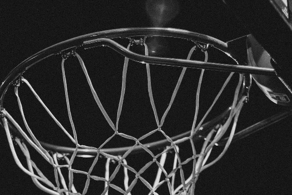 16-летнего баскетболиста насмерть придавило упавшим кольцом