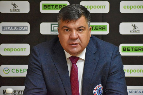 Виктор Костюченок: "Есть вопросы к заводу, видимо, слабая клюшка"
