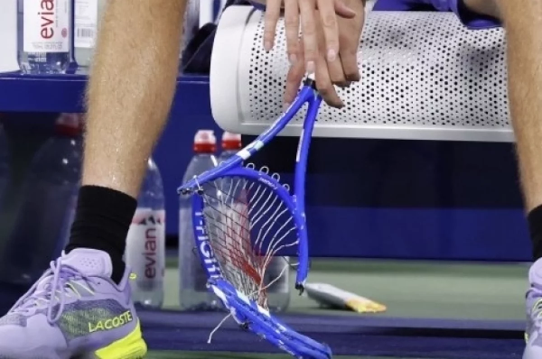 Дорогое удовольствие: стало известно, какой штраф заплатит Медведев за сломанную ракетку