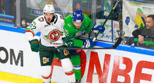 "Салават Юлаев" одолел "Ак Барс" в "зеленом дерби" КХЛ