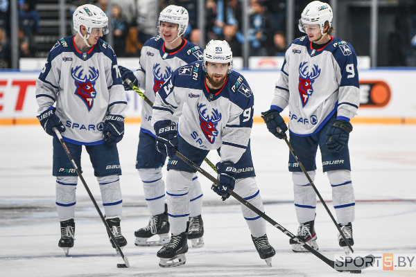 Принс и Белевич без очков: "Торпедо" в четвёртый раз обыграло "Ладу"