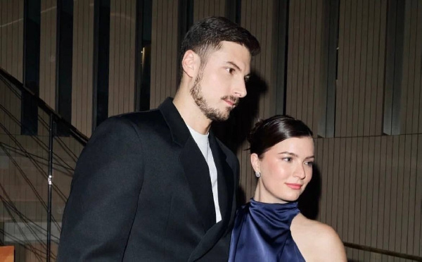 Жена голкипера "Динамо" Зака Фукале поделилась кадрами с Матча звезд КХЛ