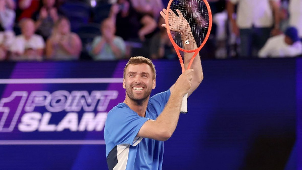 Детский тренер обыграл топ-теннисистов и выиграл $1 000 000