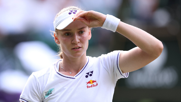 Елена Рыбакина на ранней стадии покидает "тысячник" в Риме