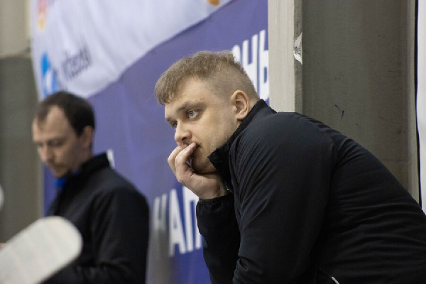 Роман Юпатов — о матче с "Локомотивом": "Волнение накладывалось на результат, в простых ситуациях совершали ошибки"