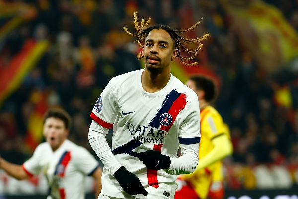 ПСЖ едва не потерял очки, вырвав победу у аутсайдера в концовке матча Лиги 1