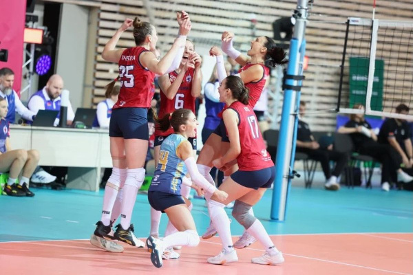 "Минчанка" сенсационно уступает по ходу полуфинала Кубка Беларуси