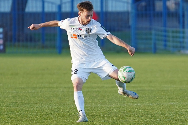 "Ислочь" рассталась с двумя футболистами основного состава