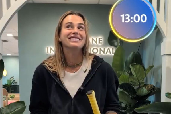 Соболенко приняла участие в веселом челлендже WTA