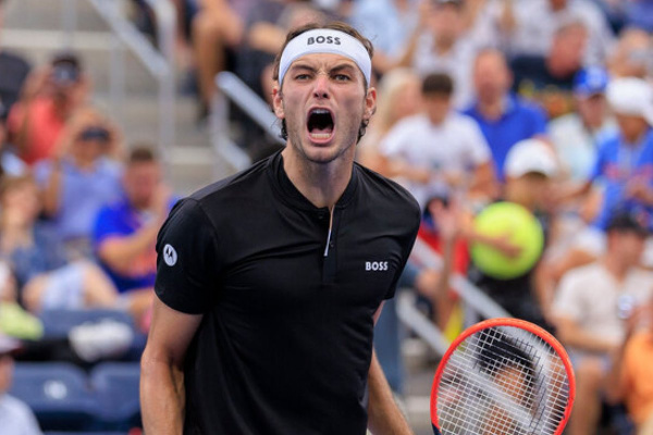 Четвертая ракетка мира вышел в 1/16 финала турнира ATP в Мадриде