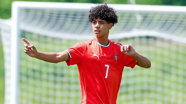 Криштиану Роналду-младший подпишет контракт с мадридским "Реалом"