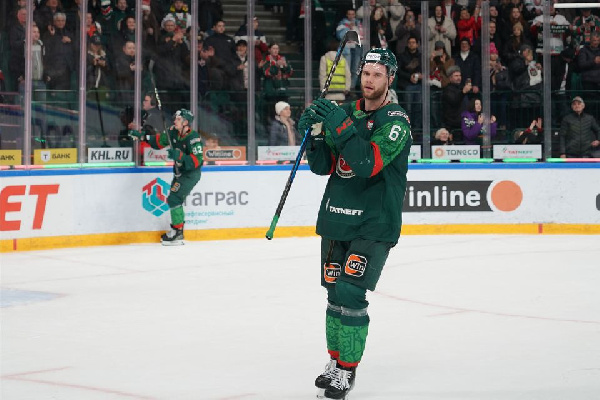 "Ак Барс" Алистрова и Фальковского уступил "Ладе" в овертайме в домашнем матче КХЛ