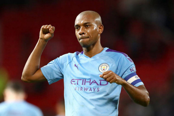 "Я устал": экс-футболист "Манчестер Сити" и сборной Бразилии завершил карьеру