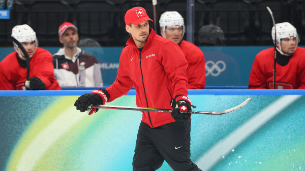 Подделавший сертификат о вакцинации тренер сборной Швейцарии освобожден от должности