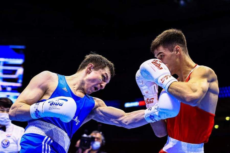 Алексей Алфёров проиграл в 1/4 финала чемпионата мира по боксу